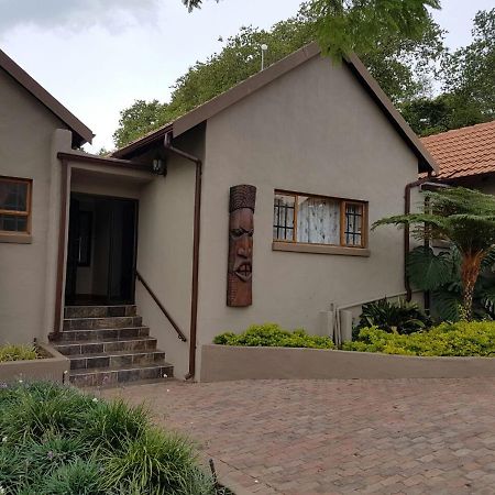 Zwavelpoort Guesthouse Pretoria-Noord Exterior foto